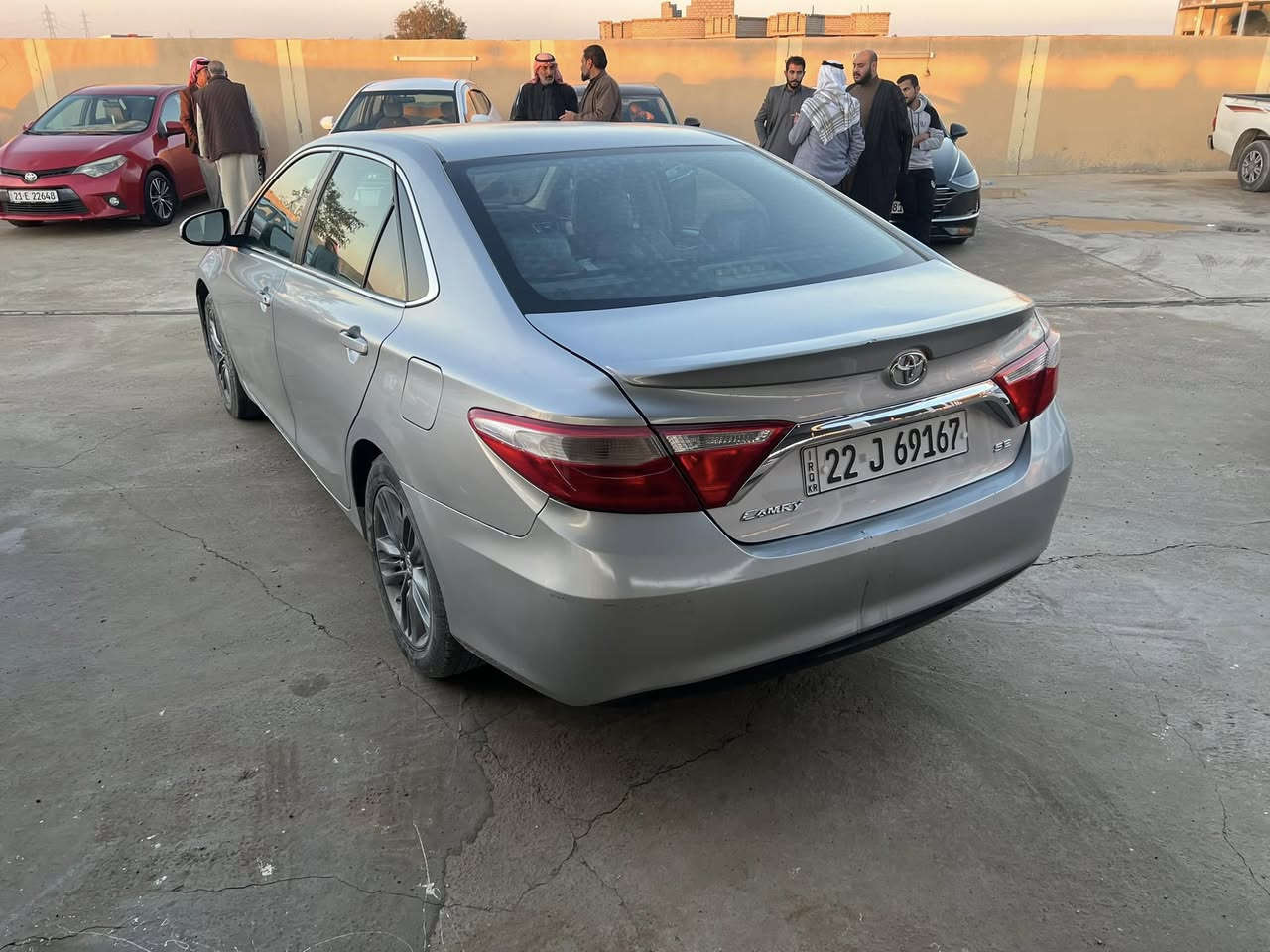 سلام عليكم 
كامري للبيع امريكي 
موديل 2017 
ضرر بونيد بارد وجاملق خلفي عكس سايق 
كير ومحرك شرط 
تواير وصدر جدد
السعر 160 وبيها مجال للطيبين 
الرقم ***********
