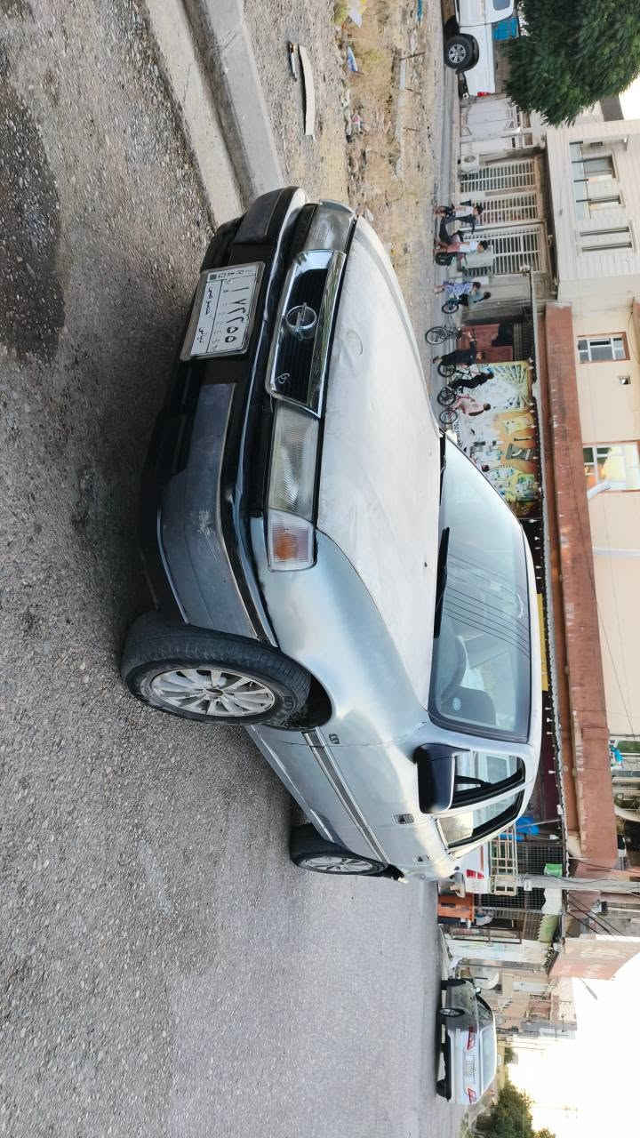 فيكترا سه نه وي پلاستيكه
به شرتي حاسيبه و ئه وليات 
گيرو مكينه ي به شرت 
كا ره باي به شرت 
سياريه ساغه زور جوانه مالي دوسته 
سعري 15گلا شوين ;چمچه مال 
زماره ي خاوني ;***********
*********** شمشمل, السليمانية
