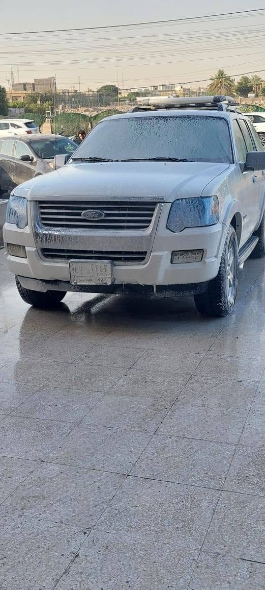 فورد خليجي موديل 2008 بدون صبغ  رقم كركوك تحويل ثاني يوم سنوية جديدة تبريد 3 قطع ثلج 7 راكب داخل اسود وبيجي مكينة 4000 العام شديتها اوربي جديدة لوك السيارة استخدام شخصي وخير من الله مناقصها شي مكانها بغداد البياع للأستفسار على هذا الرقم ***********
