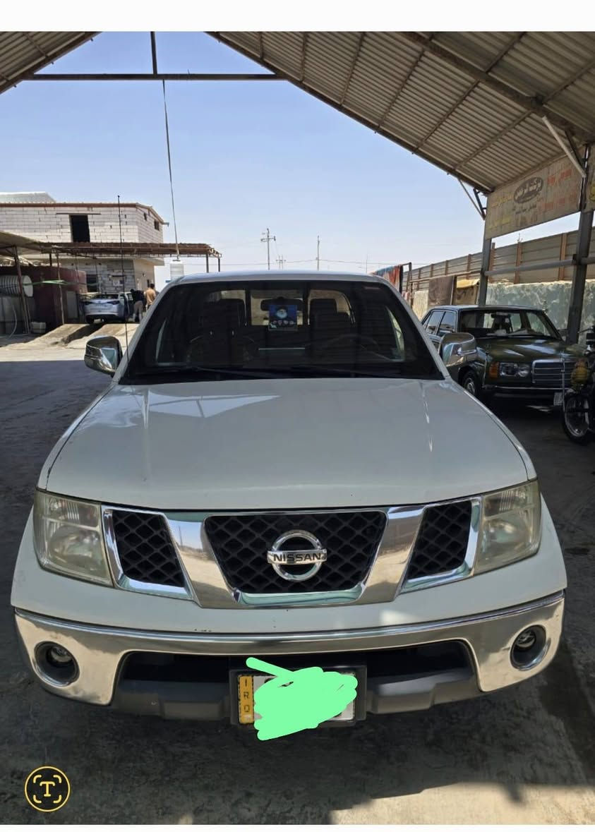 السلام عليكم  
بيكم نيفاره ٢٠١٣ رقم نجف انكليزي  بأسمي 
السياره اوتوماتيك مكينه بلاديه مامفتوحه  
السياره بيها قطعه وحده جاملغ أمامي وحافه البنيد 
بسعر ١٣٥ ورقه وبيها مجال 
المكان الديوانيه قضاء الشاميه 
للتواصل 
*********** 
ملاحظه الي يريد يشتري كون يداورها
