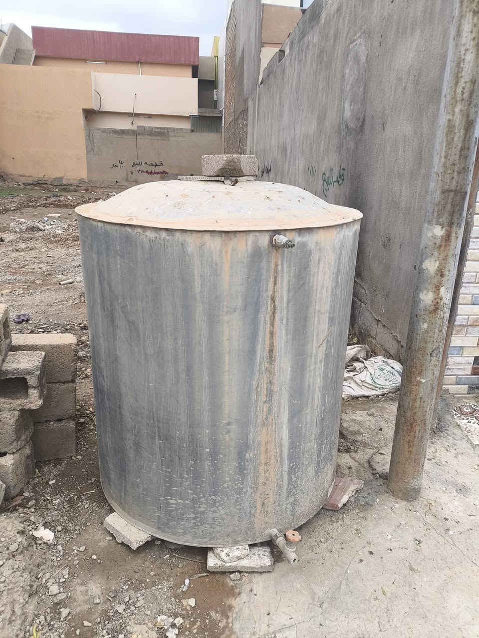 سلام عليكم احبابي تانكيات عدد 3 للبيع شرط الفحص اي عيب مبيها تاخذها كبل شدها استعملها مكاني كركوك حي الواسطي للاستفسار ***********
