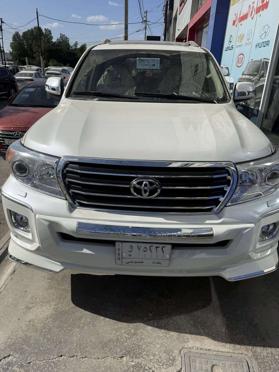 للبيع لاندكروز 2014 كفاله عامه حتى ماشيه 95 من الزلغ حتى الدعاميات جديده لوك السياره بريم اصل بيه جهه سايق صبع بارد بس السياره  لاشخوط سونار بالمنشور كاعيات الشركه بلاد موجوده بيه السعره 390 الف ومجاله كلش بسيط حك الجيه فقط اتصال ***********
