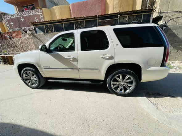 اسلام عليكم 
شوفرليت تاهو أدوات 
مكفوله من الكص ول انتربول 
دخول جديد
الموديل: 2011
المواصفات 
 فول  الفتحه LTZ
مقاعد جلد 
داخل عسلي 
دلعه كهربائيه 
كشنات تفئه تبريد 
مرايات كهربائية 
ويل حجم 22 
———————————
أدوات أدوات ادوات
———————————
السعر 125 بيه مجال 
البيع فقط بدون مراوس 
اي استفسار لتصال
***********
مكان السياره بغدااد
