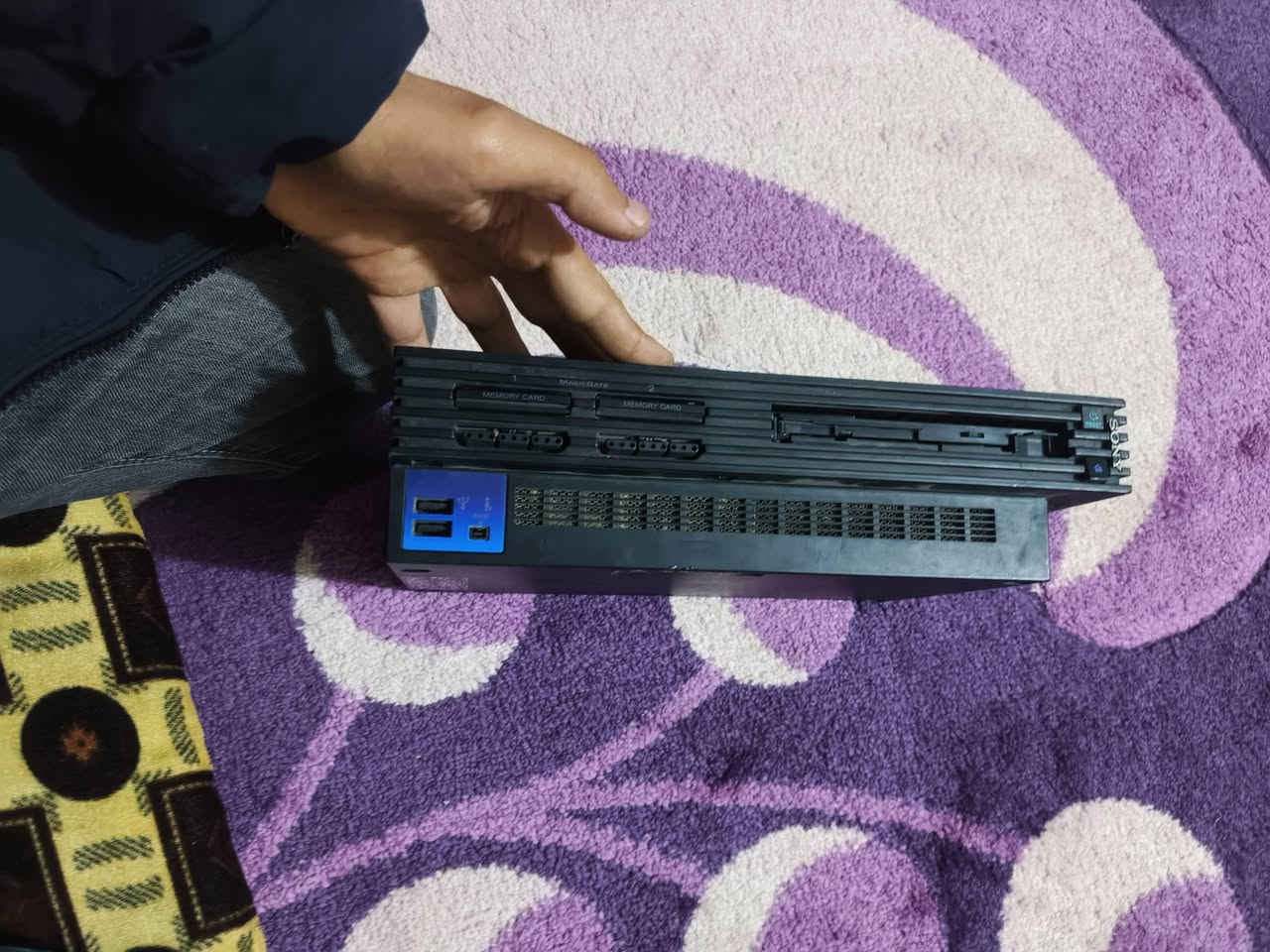 بلي 2 للبيع ويا وايراتة
نقص يدات و فلاش ألعاب 
سعر 20


**إذا كنت صاحب هذا الإعلان وتريد حذفه لأي سبب، رجاءا أرسل رسالة إلى الدعم الفني**