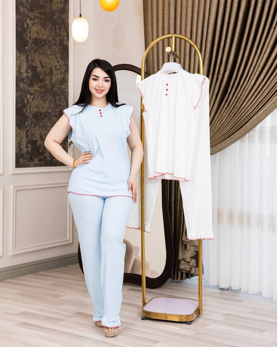 بسم الله الرحمن الرحيم 

اللهم صل وسلم على نبينا محمد وآل محمد 

تراك نسائي 

خامة زبدة  مسحب مطاط شرط الفحص

فري سايز حد 80 كيلو.


**إذا كنت صاحب هذا الإعلان وتريد حذفه لأي سبب، رجاءا أرسل رسالة إلى الدعم الفني**