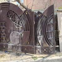 باب حديد سلايد قطعتين ثقيل  العنوان بغداد العامريه  07901213759  سعر م...