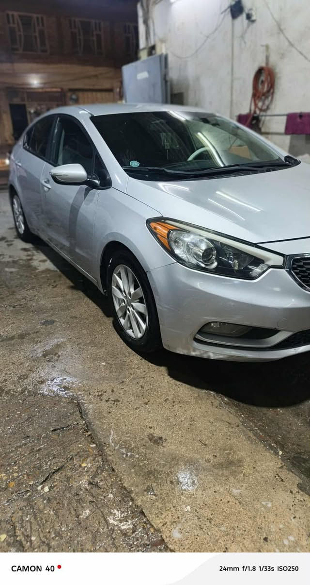 السلام عليكم فورتي ٢٠١٦ ماشيه ٩٧ ميل بدون حادث كلين فريز تبريد يرادله فقط السعر ١١٥ ورقه وبيه مجال المكان الكريعات ***********
