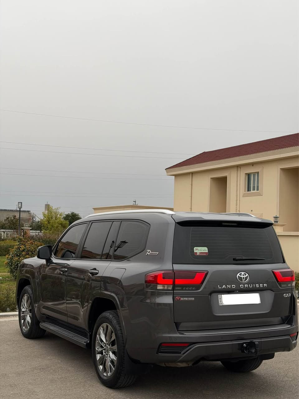 لانـدكـروز. : 2022 وكــالـــة جيـــهان  
ماشيه 26  الف  رقــم شمــالــي 
مـكفـولـه كـفـالـه عـامـه بـدون أي صـبـغ وبـارد وتـبـديـل وكــيـر والـمـكـينـه كلهن بشـرط جداً جديده

الــــــمــــواصــفـــات 
.كشنات جلد وكهرباء 3 حركات
.لـد أمـامـي+ سلايت روف
.شاحن لاسلكي+ وكامره خلفيه
.حساسات امامي خلفي
.مراية كهرباء وقلابه عند الرجوع
.دعاميات لمتدد + تشغيل عن بعد
.شاشات خلفيه + أضويه بـلـدوسـات
.زراك لايت + شـاشـه وبعد بيه هواي

ملاحظة….
السياره جداً نظيفه وجديده ومكفوله  

الـسـعـر 640ورقه وبيهه مجال مــكان ســياره اربــيل 
مـوبـايـل *********** أربيل, العراق
