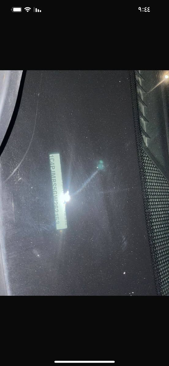 سيارة نوع جيب بزون تريل هوك الفئه العالية فول مواصفات ما عدا الفتحة بدون حادث كما موضح في الصوره 3  قطع رش موضح في السونار محرك 6 سلند. رقم بغداد مشروع وطني للاستفسار عل رقم *********** عمارة, ميسان
