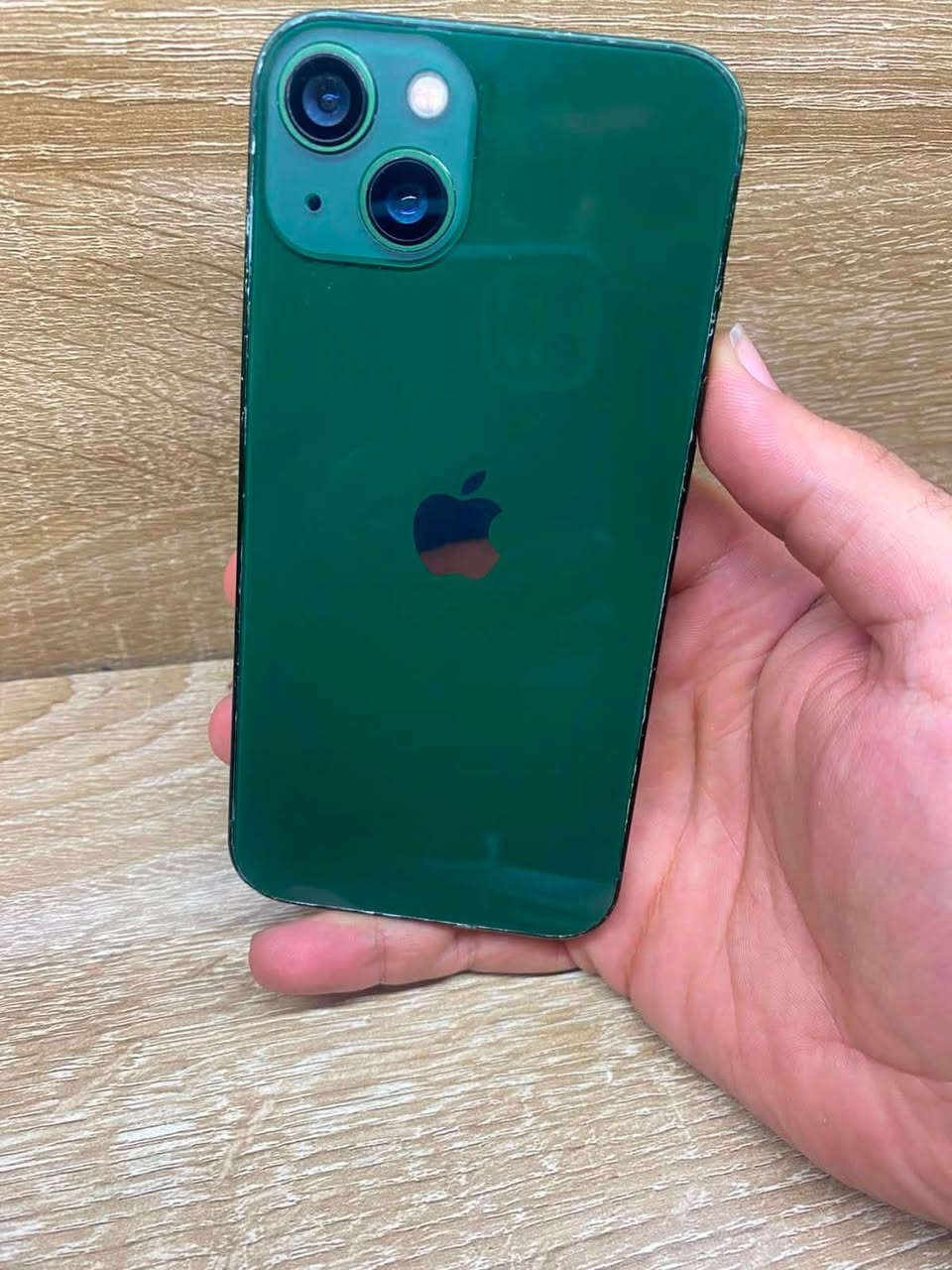 ١٣ عادي
ذاكرة ١٢٨ بطارية ٧٦ دبل سيمكرت 
مبدل شاشه وضهر وشاشه اصلية ولقديمة موجودة بيةة بس خط والايسي مالتهه هم تكدر تلغي الاشعار بس حرام 
للبيع السعر ٣٣٥ مكاني بغداد الشعب سوق شلال
***********
