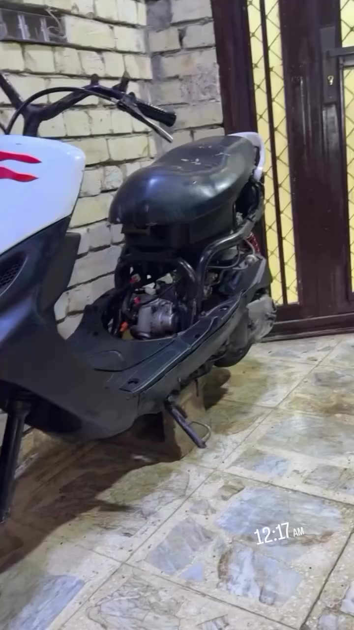 سلام عليكم ماكس قجمه الدرجه كامله نقصه بس كفرات وسلف الدرجه مكينه 49 عليه كلجات رياضي درجه بس بليل اطلع سعره 350وبيه مجال مكاني شهداء البياع *********** بي وتساب 👍🏻
