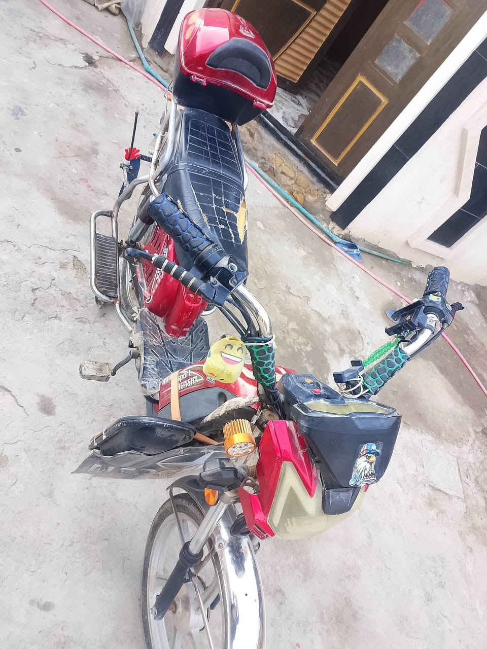 موتور شحن للبيع السعر 300 وبي مجال المكان الصقلاويه خلف بنزين خامس الوقود ***********
