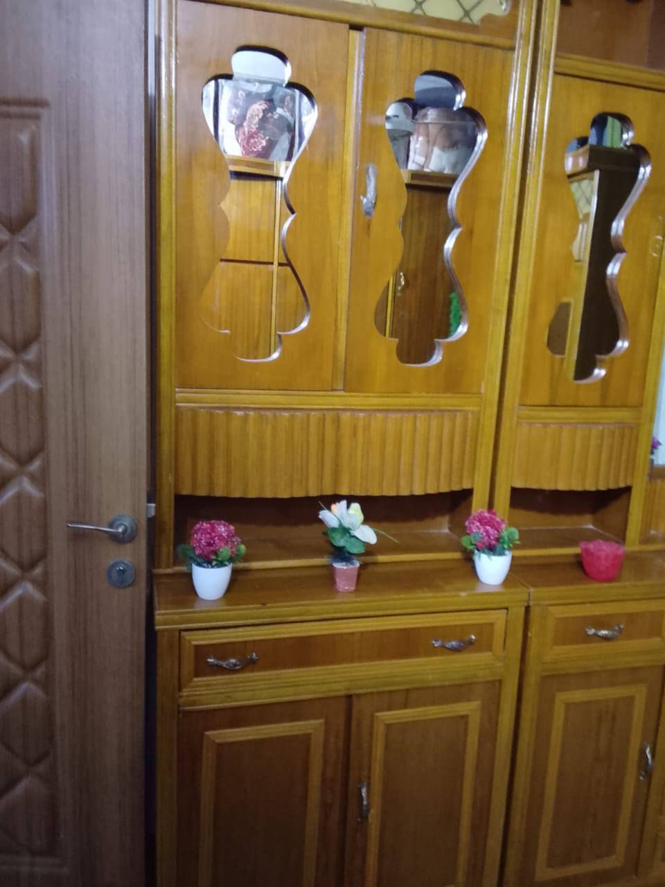 السلام عليكم غرفه للبيع بس الي بصوره ماكو لاكنتور ولا جربايه السعر 400 الف للستفسار على ***********
