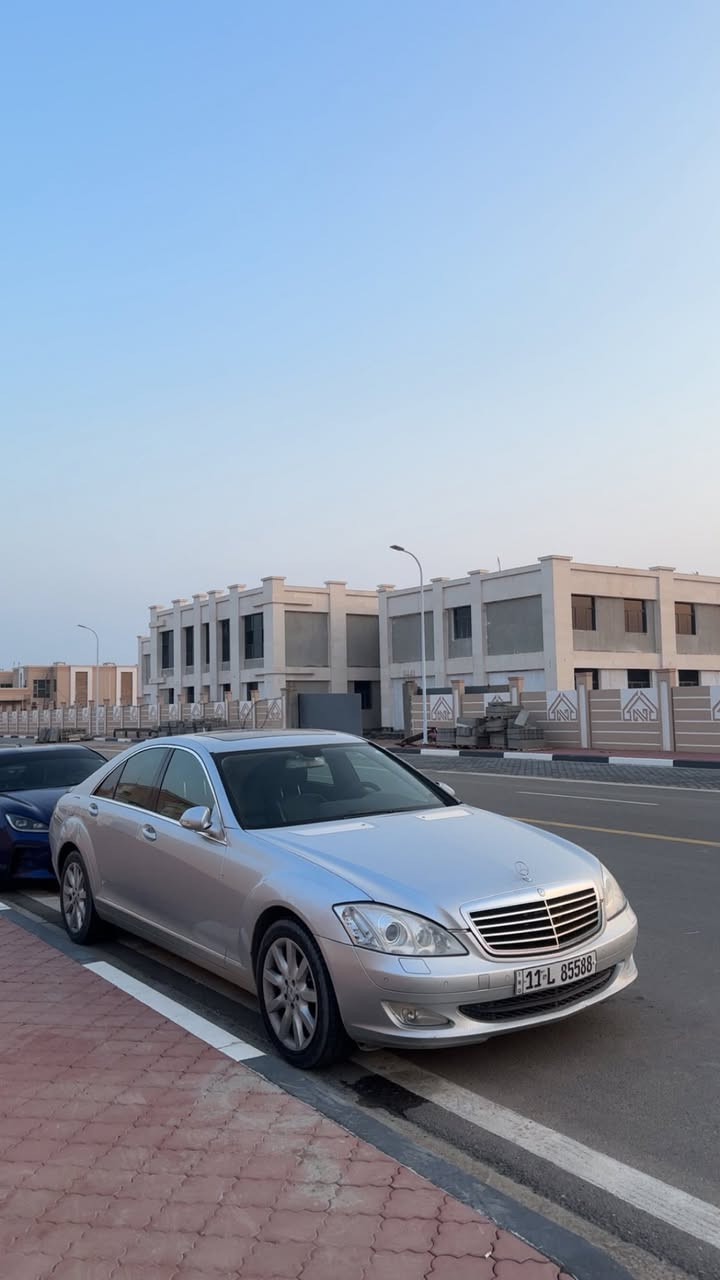 السلام عليكم
للبيع او مراوس حسب القناعة
مرسيدس S350
6 سلندر تنفس طبيعي
2007 وارد يابان 
بيه نص قماره صبغ اثر جراد وبيه بارد اربع اصابع بل جاملغ الكدام
الباقي كفاله شرط الفحص كير مكينه شرط الفحص
حداده جديده تخم تاير جديد
تبريد ثلاجه جنطه شفط السياره نضيفه استخدام شخصي
مامتعوبه مانقصه شي غرفتها بل لايلون
كشنات كهرباء وخزن ميموري 
باب قصير مواصفاته معروفه ماحاجه اذكر 
السياره ماشيه 182 الف كيلو حقيقي 
العنوان البصره مدينه النرجس
سعر السياره 195 وبيه مجال شي قليل لحد يقارنه بل راكضات السياره جديده واخت الزيرو
رقم بغداد الجديد تحويل وكاله موجود


**إذا كنت صاحب هذا الإعلان وتريد حذفه لأي سبب، رجاءا أرسل رسالة إلى الدعم الفني**