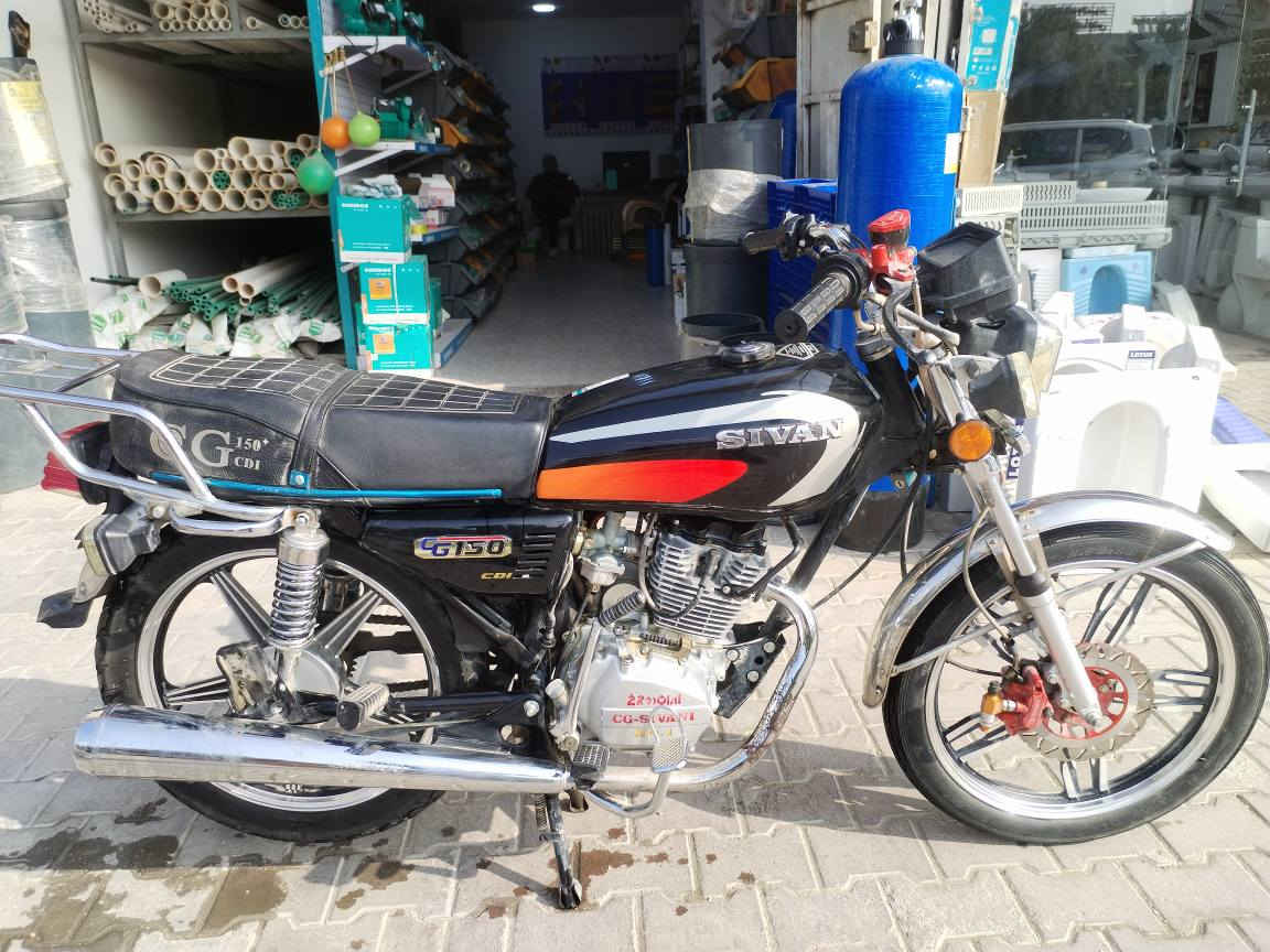 سيفان 2024 للبيع كربلاء حي الموضفين رايده 650 وبيها مجال الله شاهد دراجه جديده كلشي شغال بيها  *********** كربلاء, العراق
