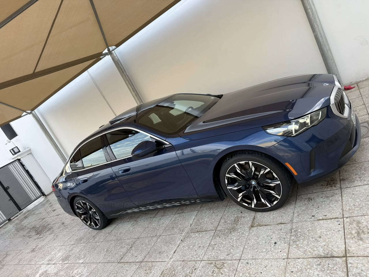 السلام عليكم
بي ام وارد امريكي (كلين تايتل كفالة عامة من كلشي شخوط رصعات بارد صبع حتى دعاميات)
موديل 2024 الون مميز🔵
السياره فول موصفات داخل جلد جوزي 
ماشيه 42الف ميل 
السعر 455$
العنوان بغداد حي جهاد 
الرقم ***********
