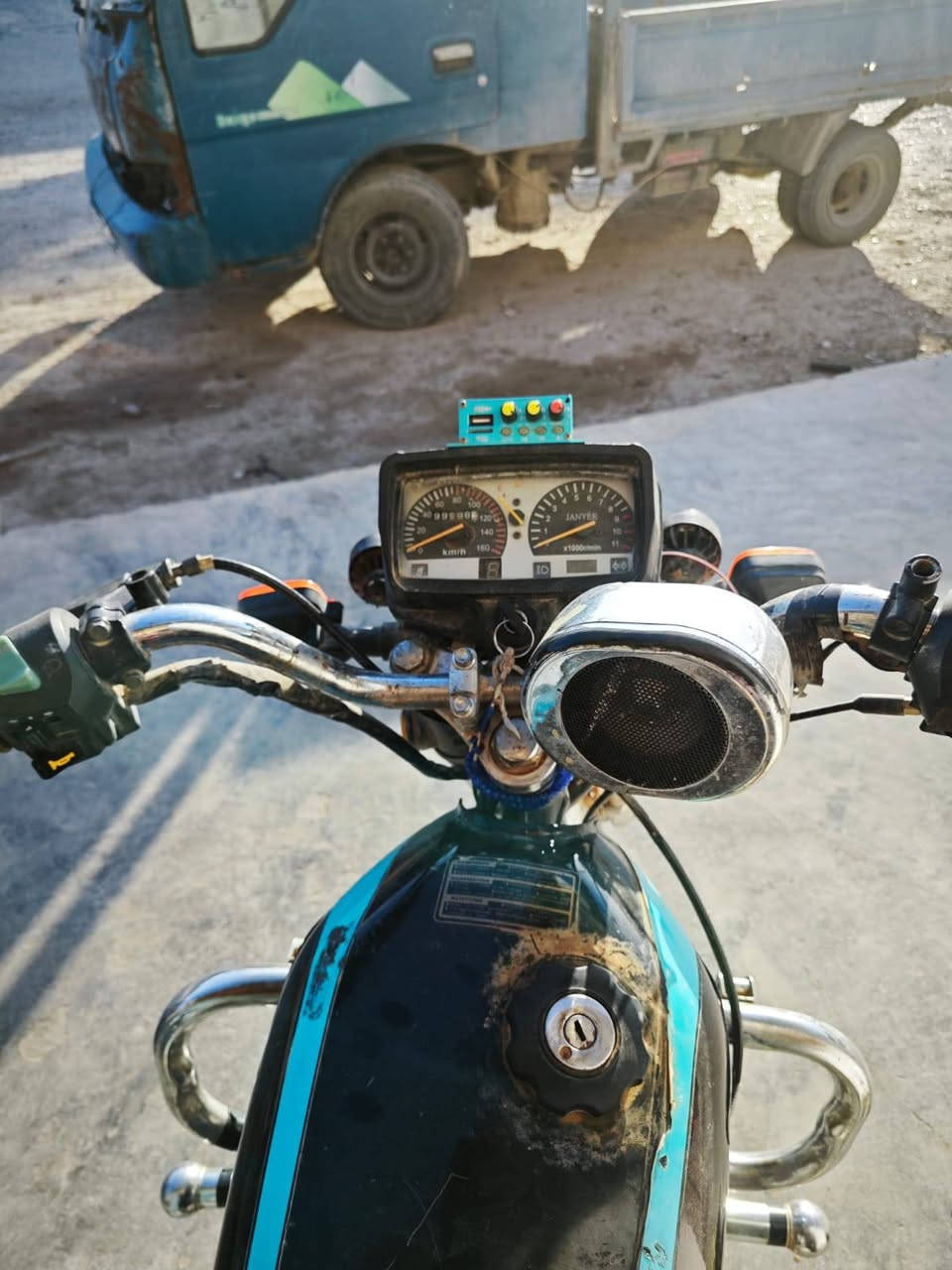 #للبيع

5 كير شغال هندر واحد ضو امبثري شغلات السعر 180 وبي مجال ويرهم مراوس بموبايل الشراي يجي خاص


**إذا كنت صاحب هذا الإعلان وتريد حذفه لأي سبب، رجاءا أرسل رسالة إلى الدعم الفني**