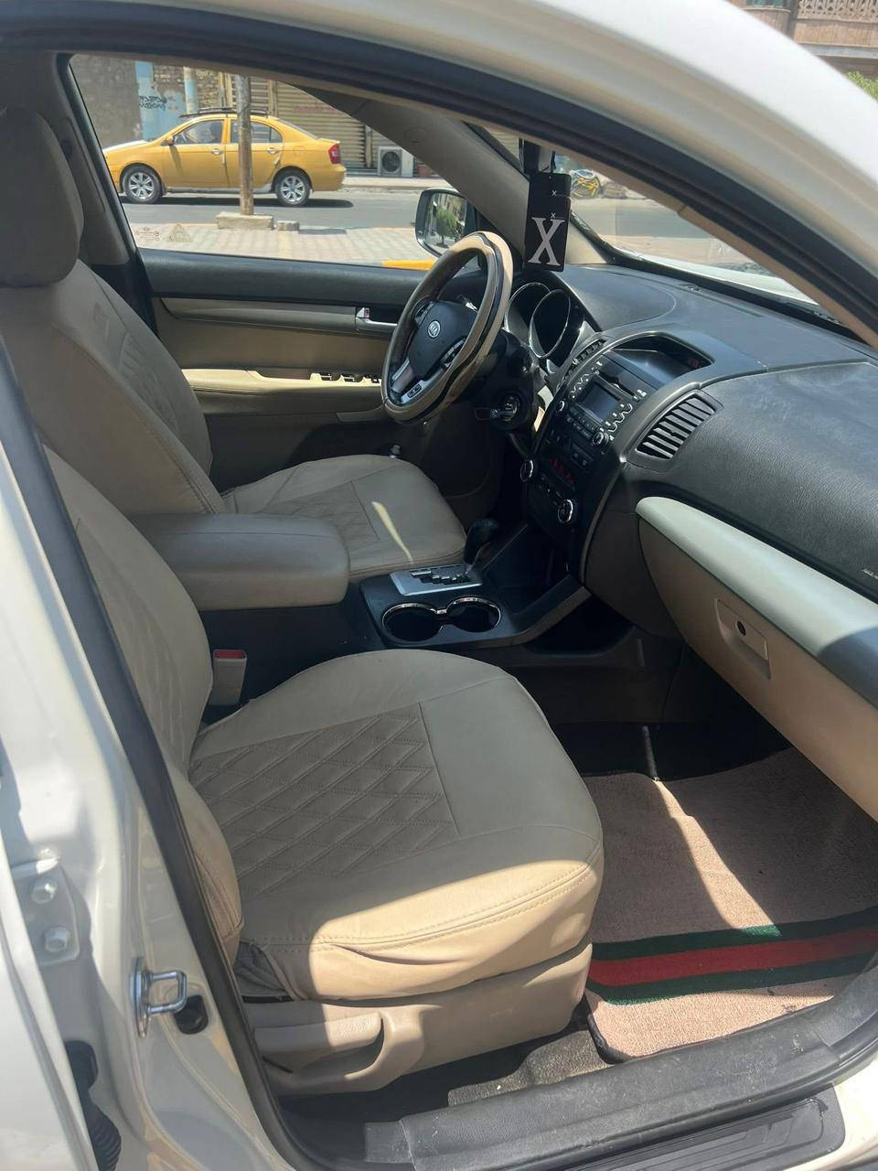 للبيع سورانتو 2012 رقم اربيل مكفوله كفاله عامه 7 راكب 
محرك 2400 دوش تحكام ستيرن شاشه مكفوله عده البصمه
تبريد 3 قطع فتحه بنرامه السعر 155 وبيهه مجال 
الاستفسار ع هاذ الرقم 
***********
***********
