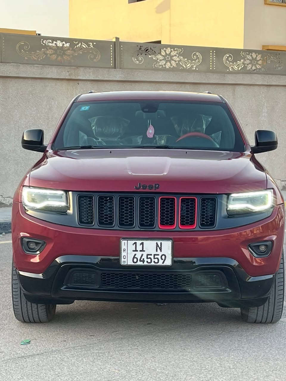 السلام عليكم شلونكم شباب
Jeep Grand Cherokee: 2015

-------------------------------------
#السعر :225$ وبيه مجال بسيط
‏
#رقم الهاتف : ***********

#رقم السيارة : بغداد إنكليزي 

#مكان السيارة : العماره  
-------------------------------------

للبيع  Jeep Grand Cherokee موديل 2015 
وارد أمركي ضررها جدا بسيط صور الضرر مرفق بل منشور 
السيارة بيها قطعتين صبغ جاملغ امامي الايسر و بنيد بيها بارد بسيط بلباب الخلف السائق والجاملغ بدون خدوش موضح
والباقي كفاله عامه 
السيارة مسويلها سيرفس كامل قبل فتره صدر كامل تايرات تخم جديد  منضومة الماء بل كامل  
برمجه الشاشات نضام SRT  السيارة عزمها جدا حلو شرط احلى من الصور
ومواصفات السيارة معروفة بدون ذكر
السياره متعوب عليها كامله مكمله 

هزه وسنويه وأرقام جديد بأسمي 

سيارة بدون اي نقص واحلة من صورة شرط التحويل ❤️‍🔥

-------------------------------------
