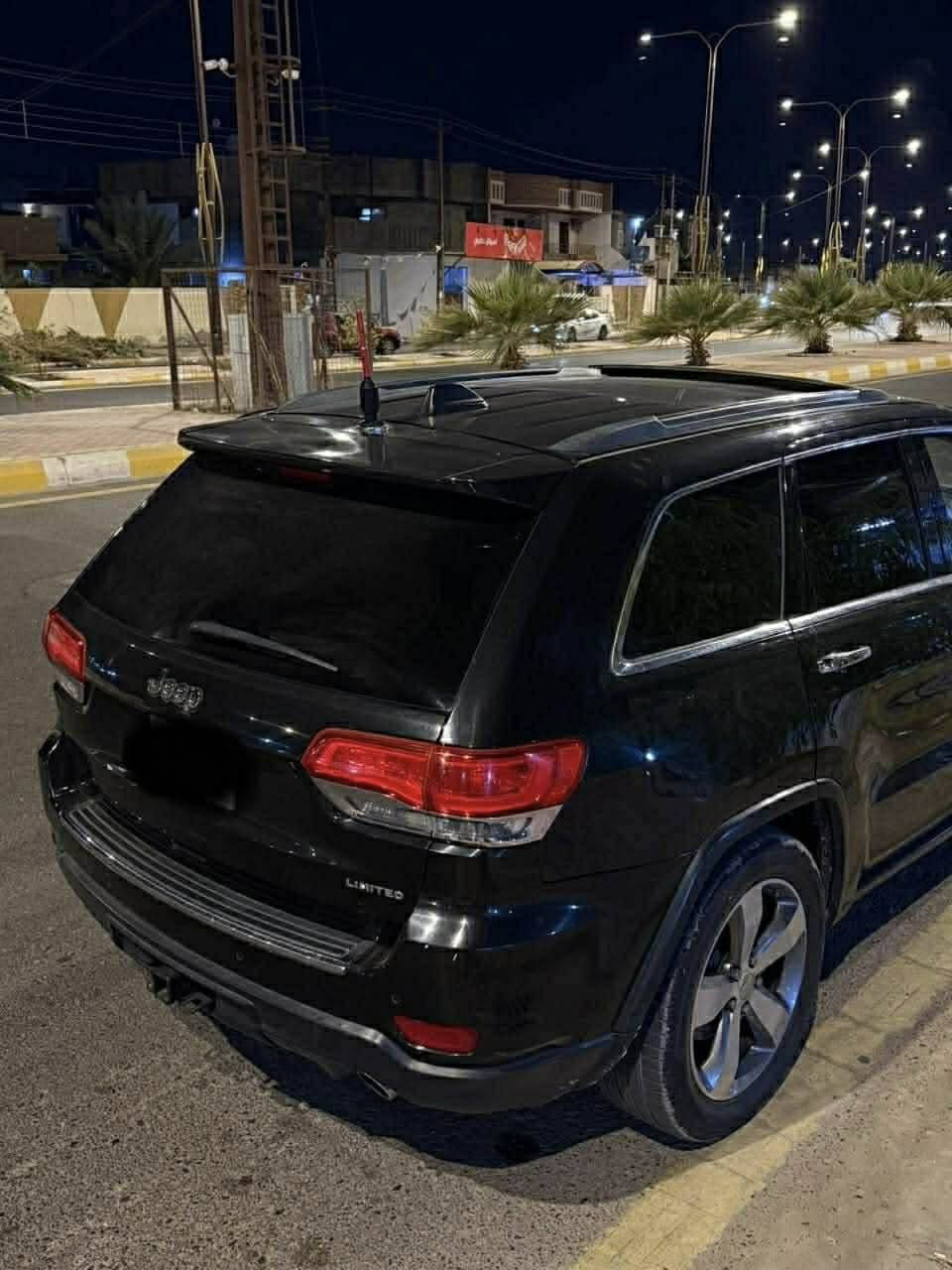 سلام عليكم جيب موديل2014 سته سلندر فول لخير بنرامه صندوك كهرباي شفط ستيرن كهرباي تشغيل عن بعد اشاير ترحيب بيهه هواي مواصفات رقم بغدادبسمي نكليزي كير مكينه وصدر جدد هادثهه سرقه وبراكيته مال دعاميه الجوه بيهه طلقه بل قماره هاي كل تفاصيلهه مضروبه مكفوله السياره من الضربه مكاني بغداد 
الجهاد السعر ب 170 لاتصال ***********
