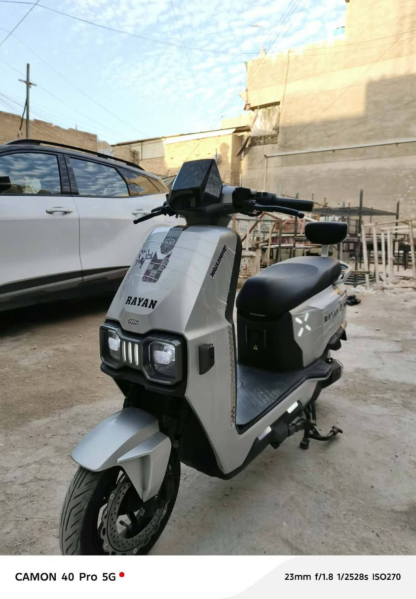 السلام عليكم دراجة شحن ريان موديل 2026اصدار حديثه استعمل 10ايام نضام بصمه 6بطارية كبير *********** سعر 800.عنوان بغداد سوك الغزل سرعه 60حقيقي وصل موجود ملف 2000
