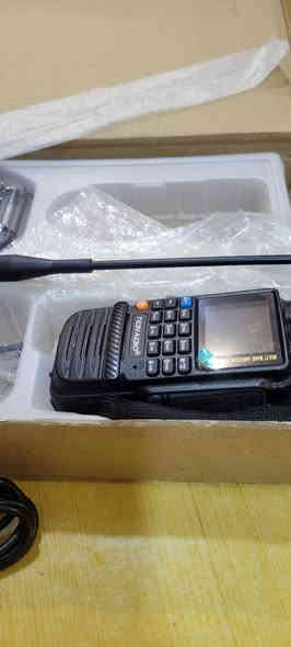 السلام عليكم راديو بهذا الشكل جديد غير مستخدم ابحث عنه بالنت السعر ٥٠ بغداد ***********
