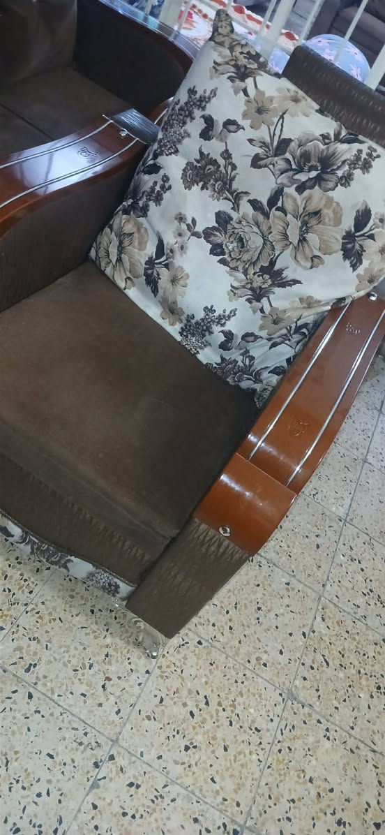 تخم عشر مقاعد نضيف مابي اي ضرر السعر 125 العنوان الشعب


**إذا كنت صاحب هذا الإعلان وتريد حذفه لأي سبب، رجاءا أرسل رسالة إلى الدعم الفني**