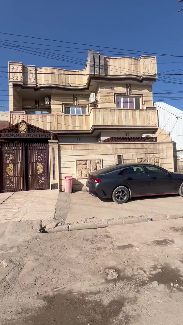 بيت للبيع في حي الانتصار سند ملك صرف طابو الزهور مساحه البيت 110 متر مربع موقعه مميز جدا  شارع 20 متر البيت طابقين 
الطابق الاول مصوره فديو 
الطابق الثاني يتكون من غرفتين نوم وهول جبير ومطبخ وصحيات وبيتونه 
السطح يحتوي عل مخزن 

البيت سعره مناسب للتواصل الاتصال على 
اتصال ***********
 وتساب ***********
