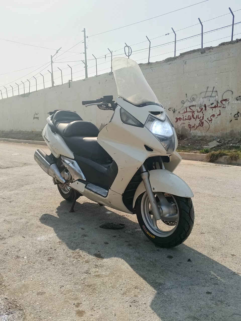 سلام عليكم شباب دراجه سلفر ونج دراجه خير من الله تايرات جدد كلجات بلادي منضومه زنون دراجه شلعه معدل خير من الله  دهن كله امزويه  دراجه بيه  ملحضات بلكفرات نضافت الكفرات 70/100  مكينه ممفتوحه بس القبق مال الملف مفتوح مبدل ملف بس  ولباقي. وعليه ادامه تنضيف جويترات ونوزلات دراجه نكره شوكت متجيه.  سعر خاص  مكاني بغداد مدينه الصدر رقمي *********** متواجد وتساب وعلى سمكارت واسف على الطاله
