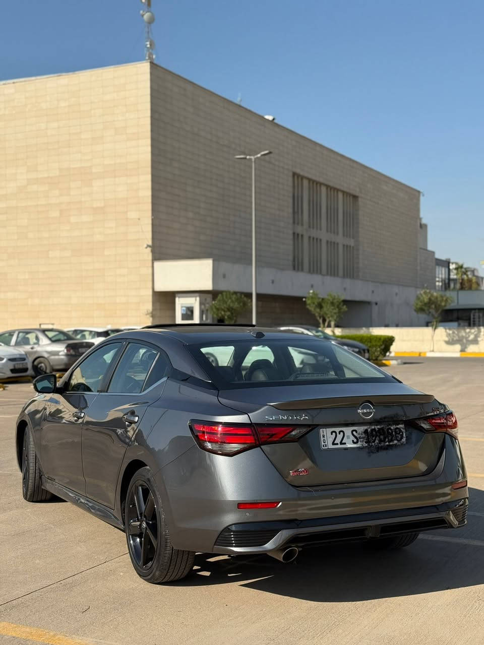 سنترا. SR PLUS فتحه 2024. شكل جديد فل مواصفات وارد امريكي
محرك ٤ سلندر. ٢٠٠٠ تنفس طبيعي
فتحه سقف وبصمه تشغيل وبصمه ابواب وتشغيل عن بعد
رادار ٣٦٠ درجه وكامرات ٣٦٠ درجه
كراسي جلد اصلي / كرسي كهرباء تدفئه كراسي 
ستيرن تدفئه / ويل كب حجم ١٨ مدنايت 
لايتات زينون / تحكمات ومثبت سرعه تفاعلي 
شاشه ابل كار بلاي / 
الضرر / بوند وجاملغ ضربه جانبيه راديترات اصليه / غاز تبريد شريكه / حجر ورادار شرط ماكو كلوب عالك بلدشبول / سياره مابي اي نقص/ شاصي مكفول 
ماشي ١٣ الف مايل فقط قابل للزياده
مرقم اربيل جديد باسمي  تحويل وكاله شرط نفس اليوم 
مكان السياره. اربيل 

*********** واتس واتصال
السعر ١٥٨ مجال قليل بعد المعاينه
