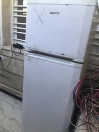 ثلاجة • للبيع