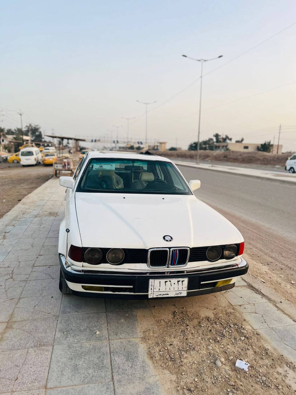 السلام عليكم بي ام 87 كير ومكينه وتخم تاير جديد راعيهه يسوي بس وكاله العنوان فلكه بسمايه السعر 22 وبيهه مجال رقم الهاتف ***********
