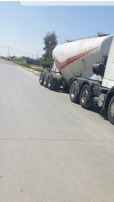 السلام عليكم عريانه لبيع نوع سايلو طارق حاجي دنكرين ويه السحال التلاثه قبقين تخم تايرات جديد دويز اربعه بساتم تفريغ سريع بيع مستعجل الاستفسار عن الرقم ***********
