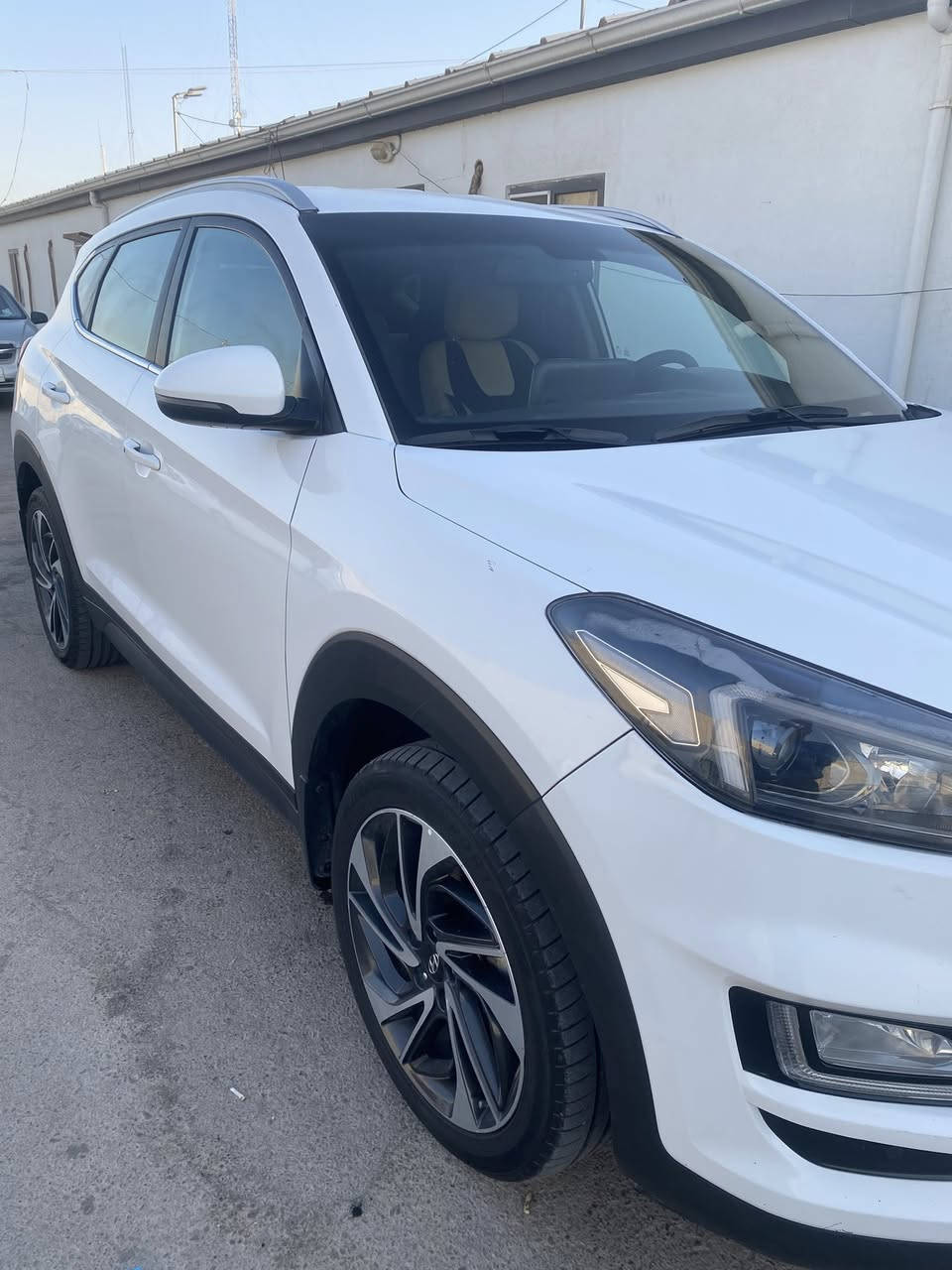 السلام عليكم توكسان للبيع رقم اربيل موديل 2019 جيكي البيع مستعجل مكان السياره نجف  المواصفات كشن كهرياء حساسات لد نهاري تحكم جهتين 
بصمه أبواب 
بصمه تشغيل السعر 
185 
استفسار فقط ع واتساب مامتواجد فيس 

***********
