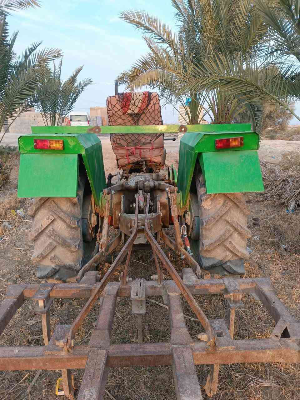 سلام عليكم كاروبه جاهزه من كلشي رقم وسنويه موديل ١٩٩٣ مكاني ناصريه قظاء لصلاح لسعر ٥ملاين وبيه مجال رقم ***********
