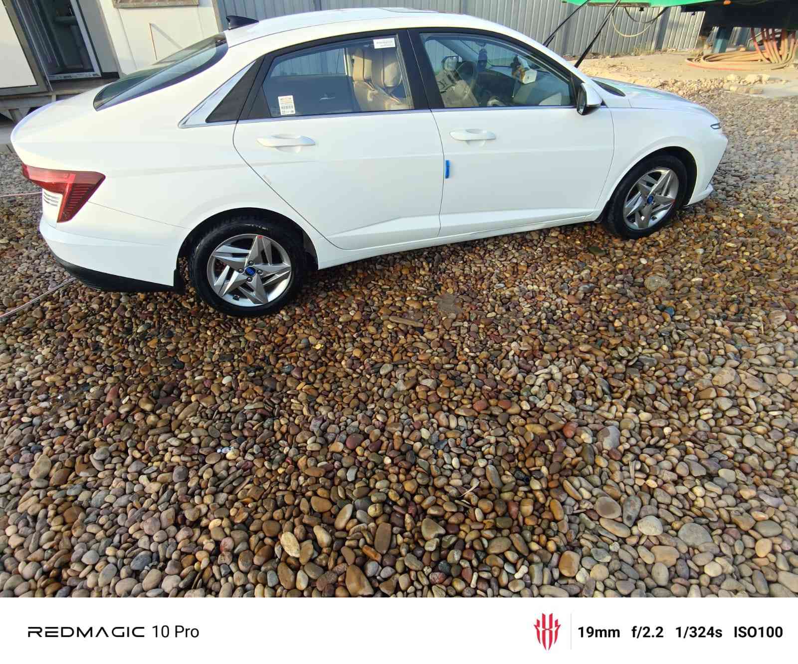 اكسنت خليجي ٢٥ هندي .مو صيني محرك ١٥٠٠ دبل نوزل  فتحه بلسقف اشاير مري كامره خلفيه حساسات ماشيه ١٠٩٠٠ يعني اخت الزيرو كفاله عامه كلين تايتل عدا طخه خفيفه بالدوسه على وضعه ١٥٢ ورقه ***********
