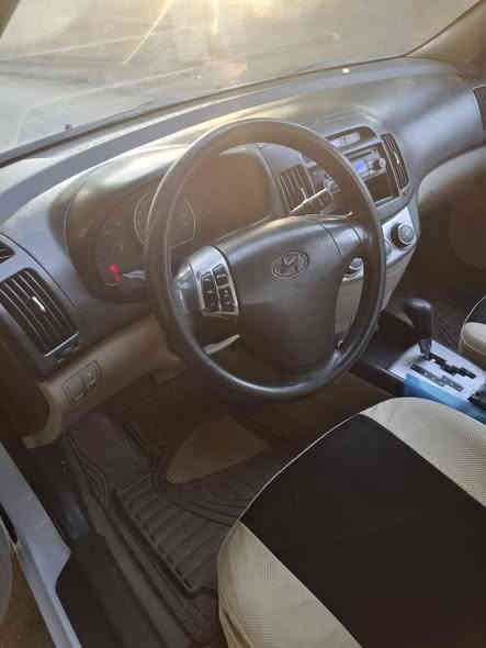 النترا خليجي موديل 11بغداد للبيع
السياره جدا نضيفه ومواصفات معروفه 
السياره مكفوله ماعدا صبغ جاملغ امامي لافتح ولاضربه اثر شخوط
مكاني الحله ابي غرق
اي استفسار اتصل ***********
السعر 118 بيها مجال بسيط
