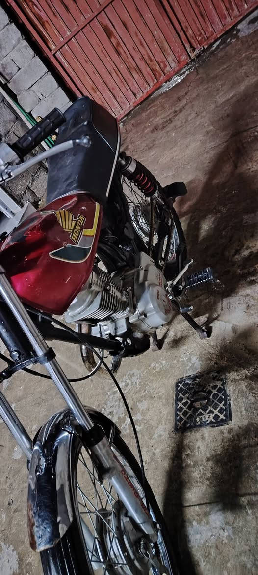 بارت 99999مكينه شرط خرسه الدراجه نضيفه كدام العين مكاني موصل حي السماح السعر 275 وبيه مجال *********** بي واتساب
