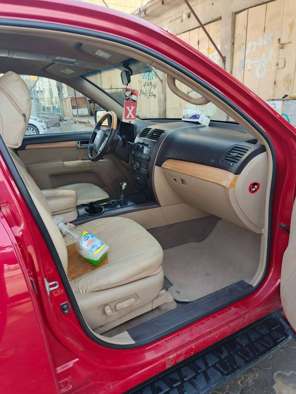 السلام عليكم ورحمة الله وبركاته اخواني الاعزاء في الكروب المحترمين سيارة كيا موهافي موديل ١٣خليجي مكفولة كفالة عامة من ضربة صبغ تبديل سنوية لل٣٠ محرك بلاد ٣٨٠٠السيارة خليجي بيهة صبغ البنيد فقط بي جراد وصبغتة السيارة فور ويل كشن كهربائي تبريد ثلاثة قطع تخم تاير جديد حدادة كلهة جديدة  رقم بصرة دولي وهزة جديدة مكان السيارة البصرة السعر ١٤٥ورقة وبيهه مجال قليل البصرة, العراق


**إذا كنت صاحب هذا الإعلان وتريد حذفه لأي سبب، رجاءا أرسل رسالة إلى الدعم الفني**