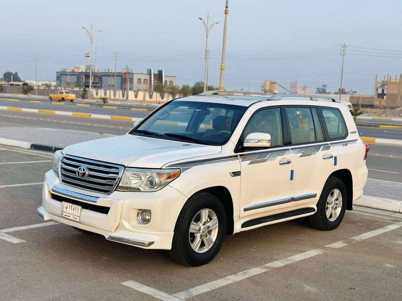 لاندكروز موديل 2009 السعر 268 قابل للتفاوض
للأستفسار ***********
بيها شبرين صبغ بدون ضربة والباقي مكفول 
السيارة فول مواصفات فتحه سقف بصمه تشغيل بصمة ابواب فور ويل شاشه حساسات كامره خلفيه كشنات جلد ثلاث قطع تبريد مكينه 6 سلندر ثلاجه 8 ايرباك مكينه وكير وحداديه مكفولات تبريد ثلج السياره ما ناقصها شي مكان السياره كربلاء المقدسه
