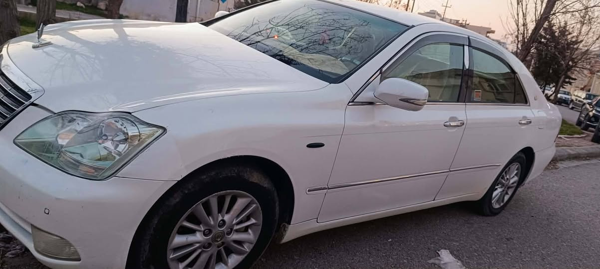 سڵاوی خوا لە هەموولایەک 

شاهینە مووس مووس مووس 
مەکینە بچووکی گێر بچووک 
ناو زەرد 
مۆدێلی 2005
ئاوێنە ئیشارەت 
۳دوگمە 
سەقف و حیزام بە شەرت 
کەڤەر گۆراو بە شەرت 
شانسی کۆسەرە بە شەرت 
۳پارچە بۆیاخی ئەوروپایی هەیە 

وردە مەسروفی تێدایە 
ناو و دەرەوەی زۆر جوانە 

پارەی بڕاوەیەکە 

شوێن سلێمانی 
نرخی ٥٦معامەلەیەکی زۆر کەم 

مووشتەری نیت سەرم مەیەشێنە بڕای منی 

*********** السليمانية, العراق
