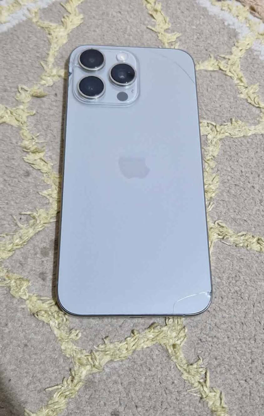 اي فون ١٥ برو ماكس ذاكرة ٢٥٦ بي فطر بضهر السعر ٩٠٠ ألف قفل *********** شراي اتصل مكاني بغداد جهاز نظيف كله شغال بطارية ٨٦ شرق اوسط بغداد, العراق
