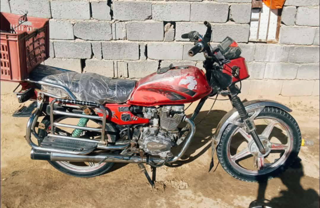 دراجه كلك كلك للبيع مديل 2012 محرك مكفول السعر 350وبيه مجال شي قليل عنواني طريق كربلاء نجف عمود 947 وهاذه رقمي ***********
