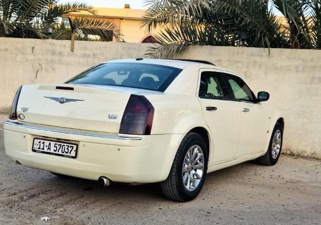 السلام عليكم
من رخصة مدير الكروب
اوباما 2010 اصل
مكينه 3500
داخل جديد
صدر حداده كله جديد 
مكينه كير خير من الله 
رقم بغداد 
حادثها جاملغ خلف السائق بدون داخل 
بيها قطع صبغ ابيع حزام
السعر:110 وبيها مجال بسيط
عنوان:بغداد التاجي 
الرقم:***********
مستعجل عالبيع
