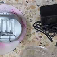 شاحن بطاريات • قلم • جديد