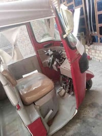 تكتك للبيع موديل 2017شهر 11 داخلة بل 2018 رقم و سنوية بسمي تحويل ثاني ...