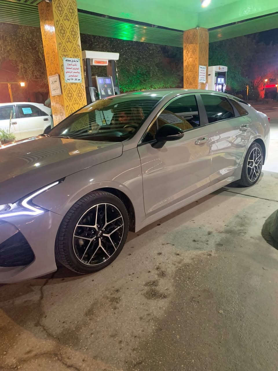 K5 2021
فول موصفات عدا الفتحه

المواصفات:-

1- محرك 1.6 توربو المرغوب

2- بصمة

3-رادارات امامية

4- رادارات خلفية

5-توقف ذاتي عند الرجوع

6-اشارة بالمري (نقطة عمياء)

7-صندوق يفتح عند الوقوف

8- تشغيل عن بعد

9- سايد بريك بصمه

10- اوتو هولد

11- تحديد مسار

12-قيادة ذاتية

13-اوامر صوتية

14- شاشة اصلية كار بلي و اندرويد اوتو

16-كاميرا خلفية

17-كروس كونترول (تثبيت سرعة)

18- لد نهاري

19-توقف ذاتي عند الرجوع للخلف

20- تحذير عند فتح الباب

22-ترحيب عند الوصول يم الباب

23- تبريد مناخ منفصل

24-السيارة حرفيا كلشي ما ناقصها شغل واطلع

25- رادار امامي وتوقف ذاتي

26- كشنات جلد اسود

27- اربع انضمه قياده

28- تثبيت مسار

29- قياده ستيرن

بيه بعد اهواي موصفات

_______________________

ماشية43 ميل

______________________

حادث السياره بدون ايرباك فقط تبديل جاملغ اثر تخريب

_________________

السيارة معوقين  اشهر وصير حره يعني نكول حره

صاحبه موجود ديوانية

السعر 162 وبيه مجال

***********
