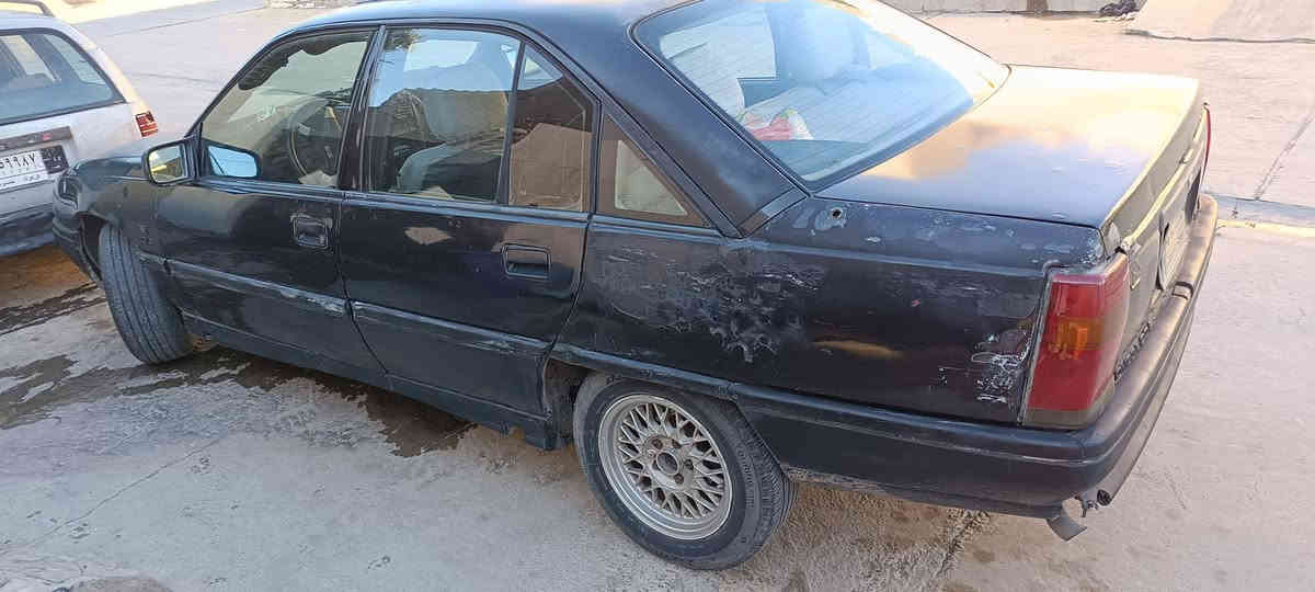 اوبل اوميكا محرك 20سنوي صاقط سنه موديل 1989سيار كيرومحرك شرط تحويل وكال شرط سعر 22شويه بي مجال *********** كركوك, العراق
