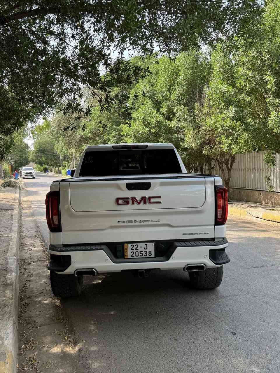 2022 GMC SIERRA, DENALI

جي ام سي سيرا دينالي
رقم اربيل باسمي

سياره فووول 1/1
وبدون حادث بدون بارد بدون صبغ
وسياره مرفعه من امريكا

اصدار مميز - التميت ‏

-محرك  V8 6200

-شاشه كبيره .

-مساج كشنات.

-دواسات كهربائية بيهم حركتين

-تشغيل عن بعد .

-باب طويل المرغوب.
ماشيه 40 ممشى امريكا

بعد بيها هواي مواصفات واحلى من الصور 
سياره مرفعه من امريكا  هيه وتخم ويل 
شغل امريكا يعني برغي ممبدل بيها

للاستفسار الاتصال على الرقم او على الواتساب 
***********
السعر : تعليق يوصلك مباشر 🔥
