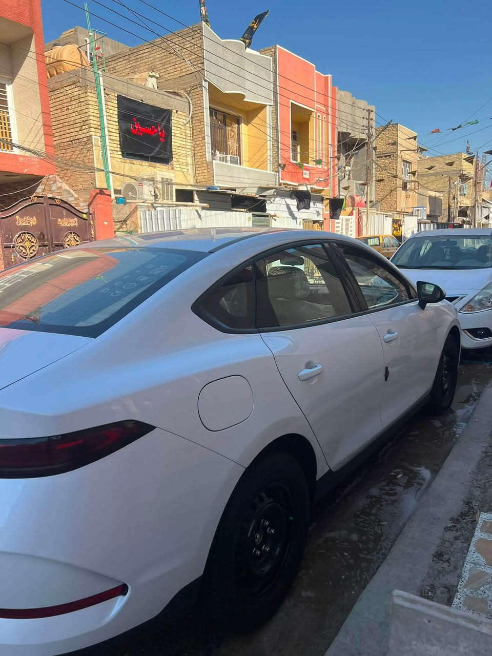 السلام عليكم
BYD 2025 
كفاله عامه السياره حلوه مابيه اي نقص 
داخل ابيض مدوشمة سفريات كل الغراض موجوده 
كارت التشغيل الشاحنة الأصلية 
ماشية8000 العنوان الشعب ‏***********
 السعر 19000وبيه مجال
